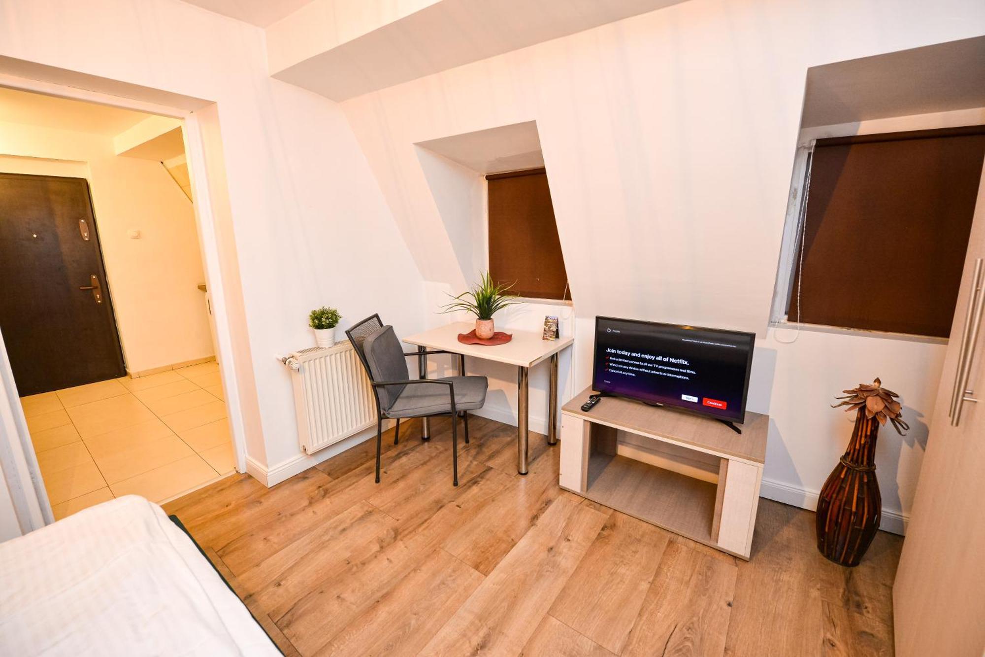 Ideal Accommodation City Center ブカレスト エクステリア 写真